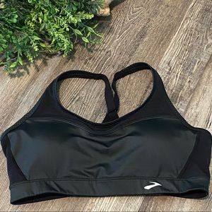 BROOKS Black Racerback Padded Sports Bra